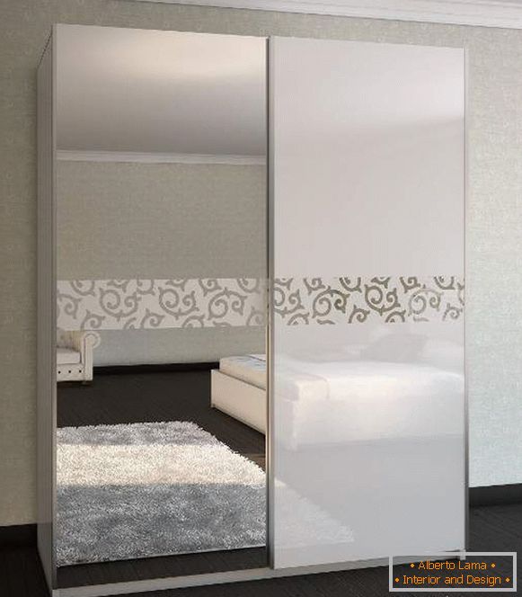 Dulapuri coupé moderne - design foto în dormitor cu oglinda