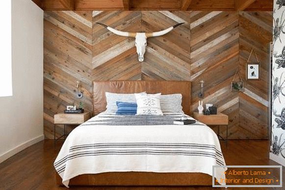 Imagine a unui dormitor într-un stil modern cu panouri din lemn