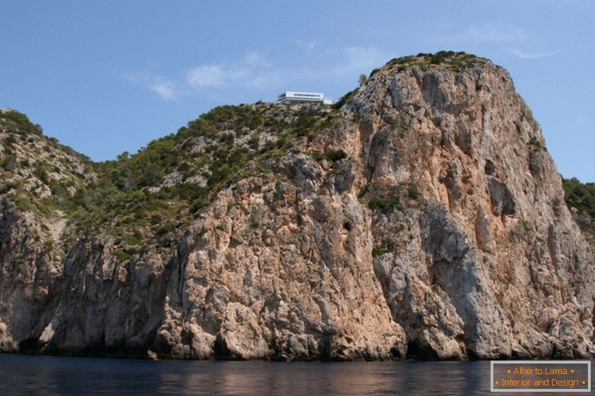 Home of the Rock: Casa AIBS, Spania