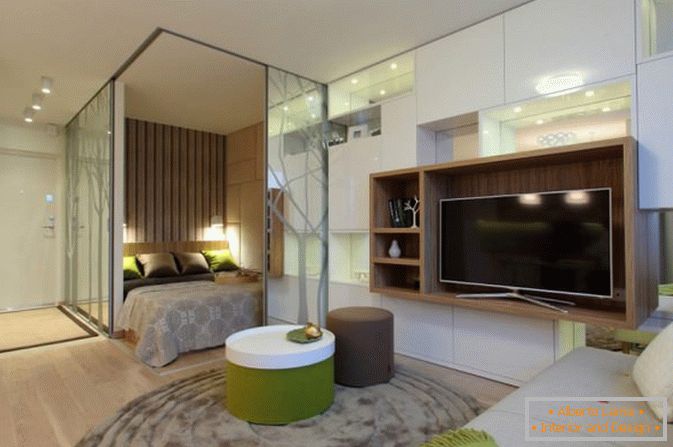 Interiorul unui apartament elegant cu o cameră