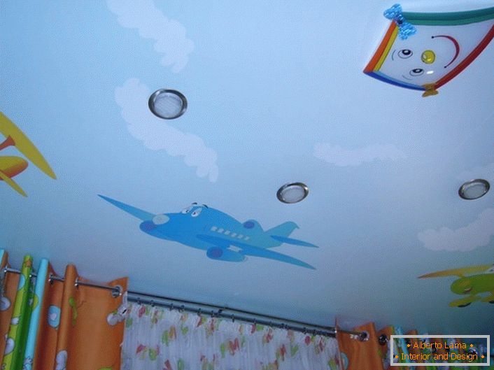 Amuzante plafoane stretch despre avioane de desene animate. Copiii vor place.