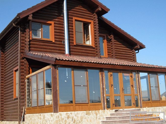 Cum să atașați o verandă unei case din lemn cu propriile mâini