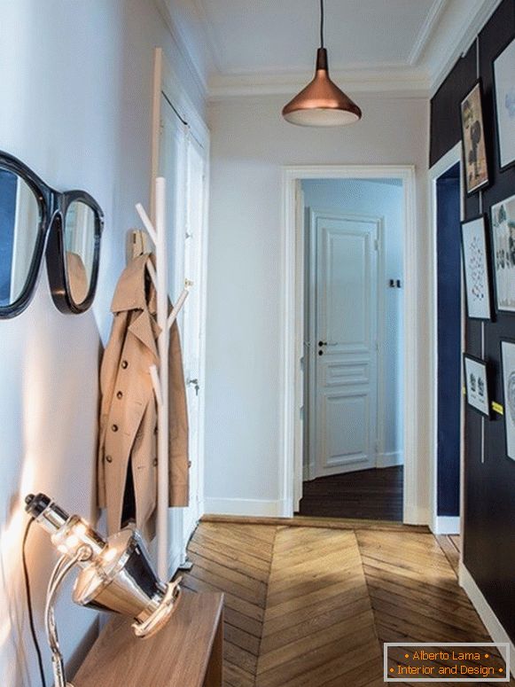 Hârtie de perete combinată pentru un coridor într-o fotografie de apartament 5