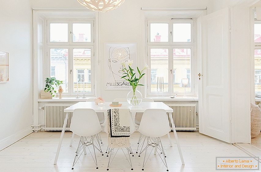 Interior interior elegant al unui apartament suedez